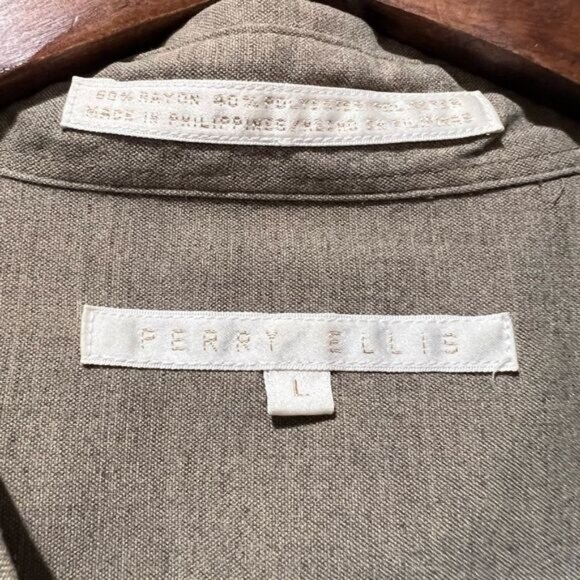 Perry Ellis Men’s Short Sleeve Button Down Shirt Size Large - Picture 2 of 7